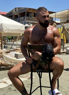 Toplevel - Male escort in Dubai Photo 1 of 1