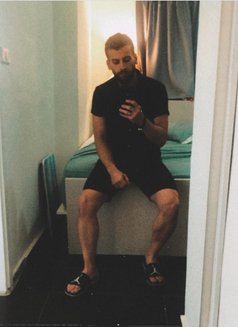 Topmachofucker - Acompañantes masculino in Beirut Photo 5 of 10