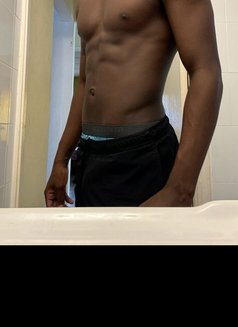 Topmost G - Acompañantes masculino in Nairobi Photo 4 of 4