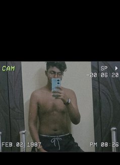 Topper - Male escort in Mumbai Photo 3 of 5