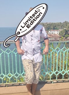 Topper - Male escort in Muscat Photo 2 of 5