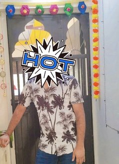 Topper - Male escort in Muscat Photo 4 of 5