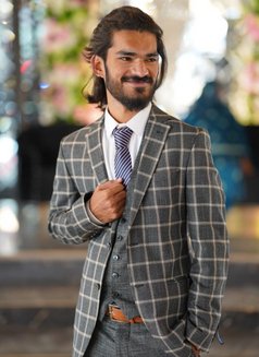 Topper - Acompañantes masculino in Faisalābād Photo 7 of 8