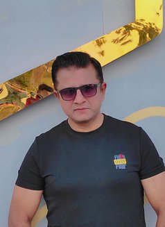 Topper007 - Male escort in Dubai Photo 4 of 12