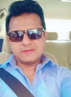 Topper007 - Male escort in Dubai Photo 8 of 12