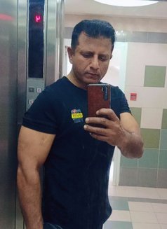 Topper007 - Male escort in Dubai Photo 10 of 12