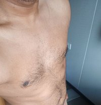 Topper69 - Male escort in Doha