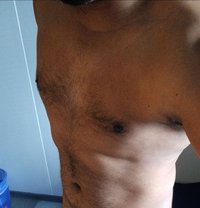 Topper69 - Male escort in Doha