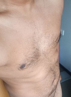 Topper69 - Male escort in Doha Photo 2 of 2