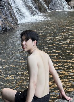 Toppic - Male escort in Bangkok Photo 5 of 5