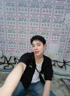 Toppic - Male escort in Bangkok Photo 4 of 5