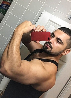 Topxl - Male escort in Baku Photo 2 of 3