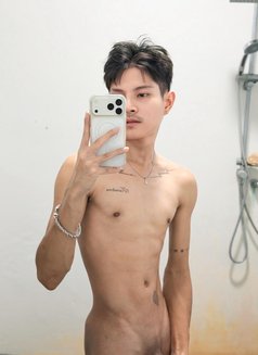 Tor - Male escort in Bangkok Photo 1 of 2