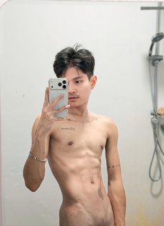 Tor - Male escort in Bangkok Photo 2 of 2