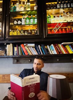 Toran - Male escort in Lisbon Photo 1 of 4