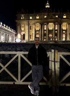 Toran - Male escort in Lisbon Photo 4 of 4