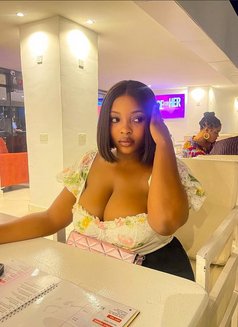 Toria - escort in Accra Photo 2 of 3