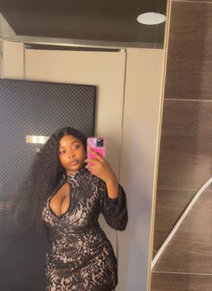 Toria - escort in Accra Photo 2 of 3