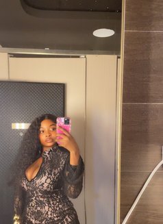 Toria - escort in Accra Photo 3 of 3