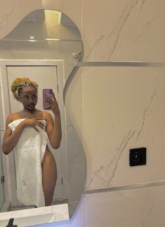 Toria - Acompañantes transexual in Accra Photo 8 of 8