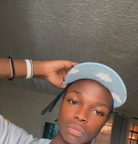 Toshtee - Male adult performer in Nairobi