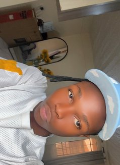 Toshtee - Male adult performer in Nairobi Photo 5 of 8