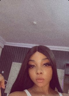 Tovia - masseuse in Lagos, Nigeria Photo 6 of 7