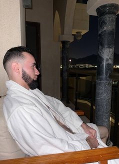 Toxic - Male escort in Dubai Photo 2 of 6