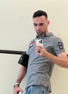 Toxic - Male escort in Dubai Photo 4 of 6