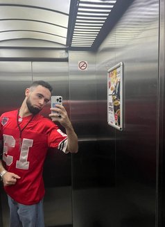 Toxic - Male escort in Dubai Photo 5 of 6