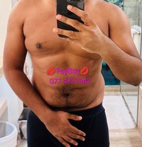 Toy Boy for Married MILFs / Aunties - Acompañantes masculino in Colombo