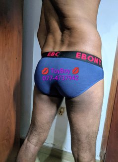 Toy Boy for Married MILFs / Aunties - Acompañantes masculino in Colombo Photo 6 of 10