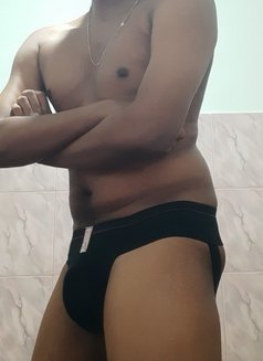 Toy Boy Genuine Male Escot - Acompañantes masculino in Colombo Photo 2 of 5