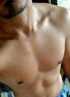 Toy Boy - Acompañantes masculino in Mumbai Photo 2 of 6