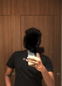 Toy Boy Sahan - Male escort in Colombo Photo 2 of 4