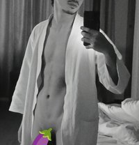 ToyBoy.KTM - Acompañantes masculino in Kathmandu