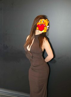 Trà My - masseuse in Dubai Photo 4 of 7