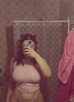 Tracey - escort in Paris Photo 5 of 5