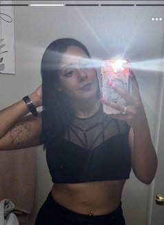 Tracy - escort in Bangkok Photo 1 of 6