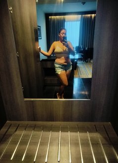 Tracy - escort in Kolkata Photo 4 of 4