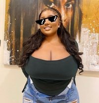 Pinkky - puta in Al Juffair