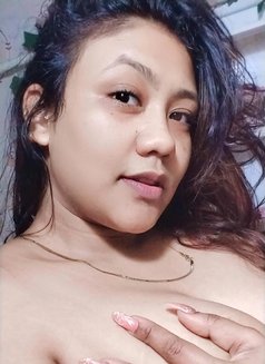 Tracy Walter - escort in Kolkata Photo 3 of 7