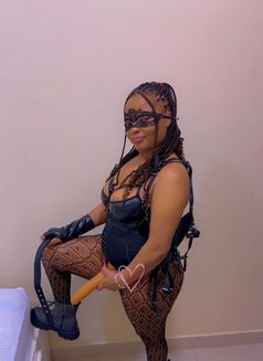 Tracy - escort in Riyadh Photo 1 of 3