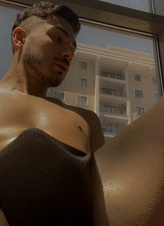 Tragusxium - Acompañantes masculino in İstanbul Photo 1 of 2