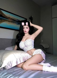 Tram Anh - masseuse in Montenegro Photo 3 of 5