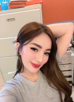 Trang Bùi - escort in Hofuf Photo 9 of 10