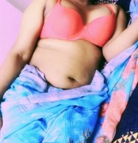 PORN QUEEN SILUKKU MAAMI - Transsexual escort in Chennai