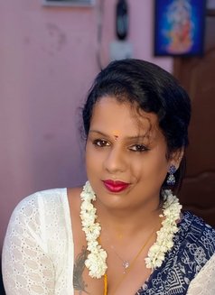 Tranny Chennai Nisha - Acompañantes transexual in Chennai Photo 1 of 5