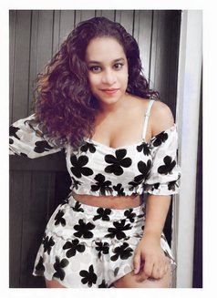 Tranny Chennai Tambaram - Transsexual escort in Chennai Photo 3 of 4