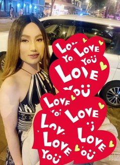 TraNny Top Adriana - Transsexual escort in Singapore Photo 12 of 16